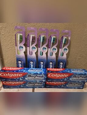 Whitening Clean Toothbrush - Teal/Green - Packaged